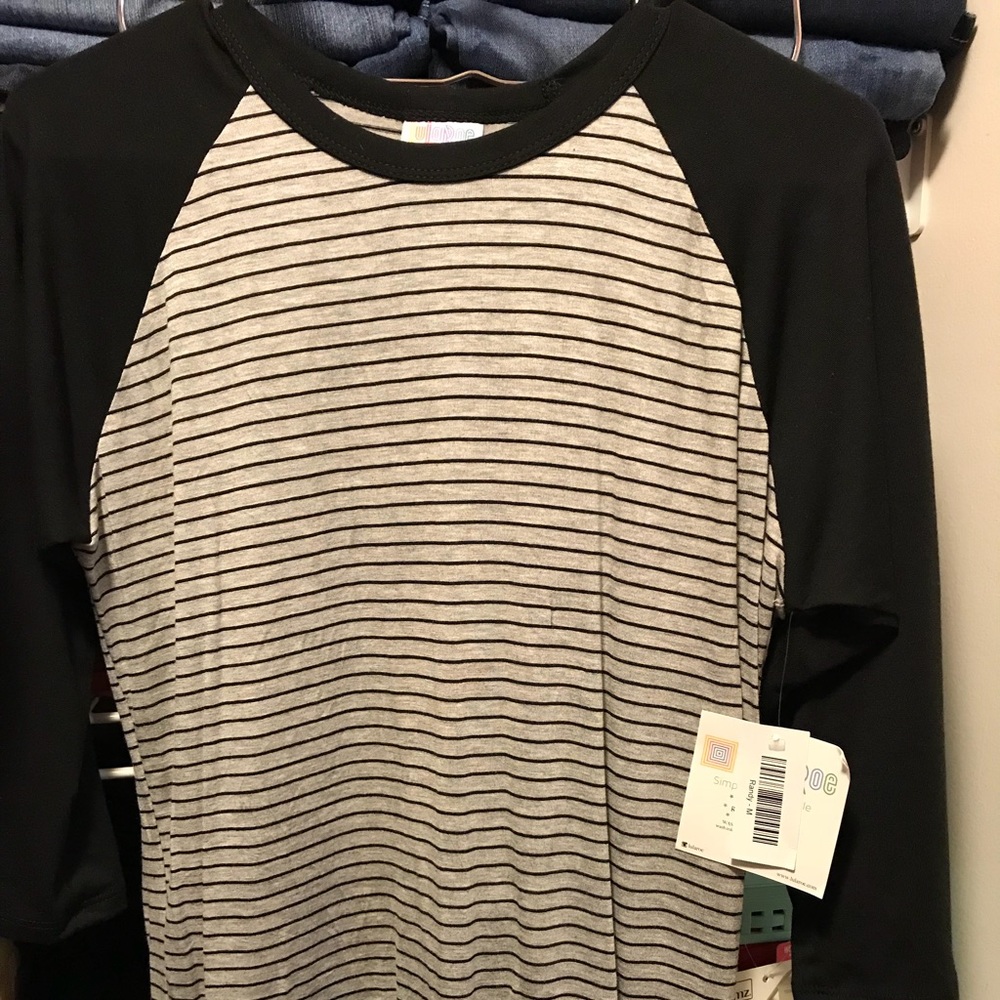 BNWT Black/Gray LuLaRoe Randy Tee